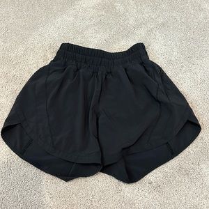 LuLulemon black hotty hots